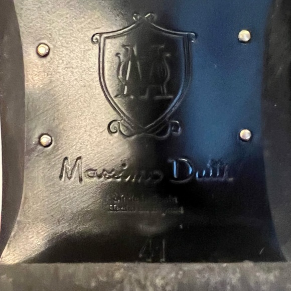 MASSIMO DUTTI black leather ankle boot with buckle - Picture 9 of 9